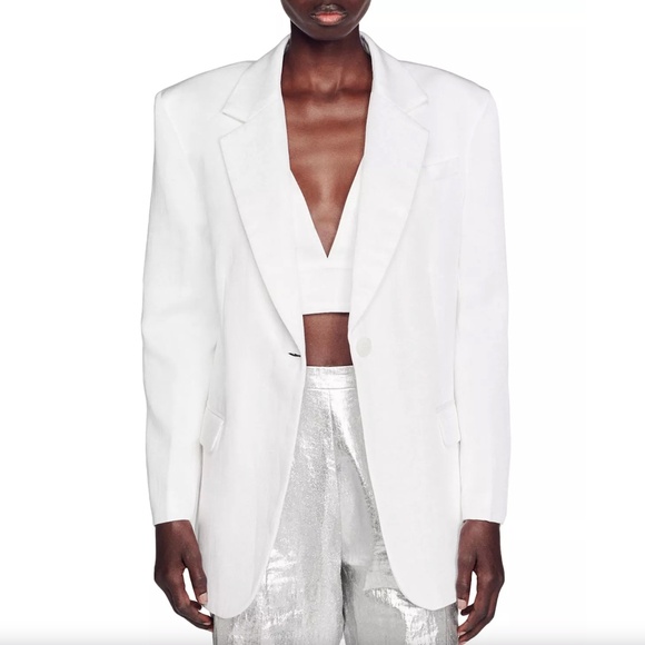 Alicia Blazer - Picture 1 of 9